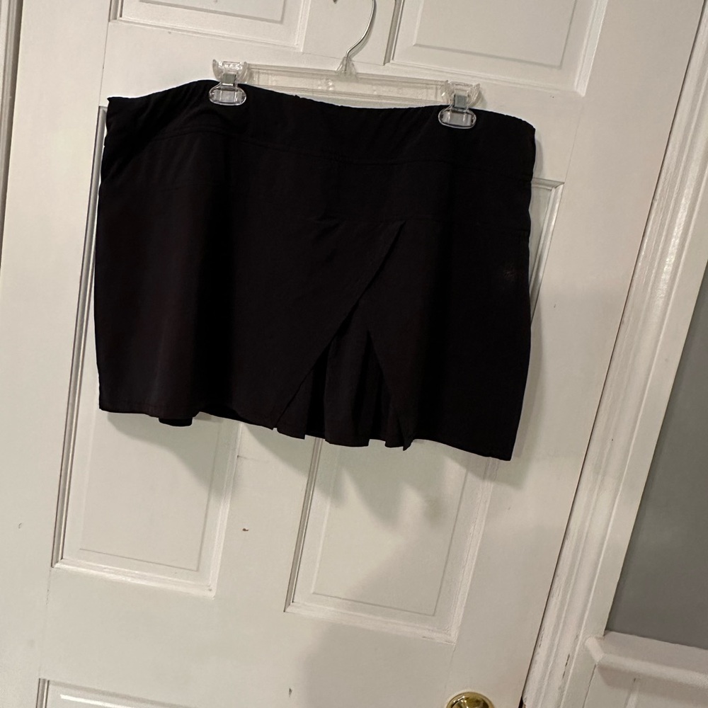 Athleta Charcoal Skirt